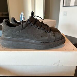 Alexander McQueen Oversized Sneakers sz 42
